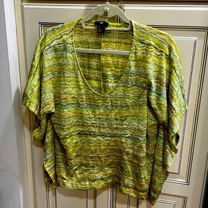 H&M brand multicolored sparkle oversized top with cape sleeve flatter body type